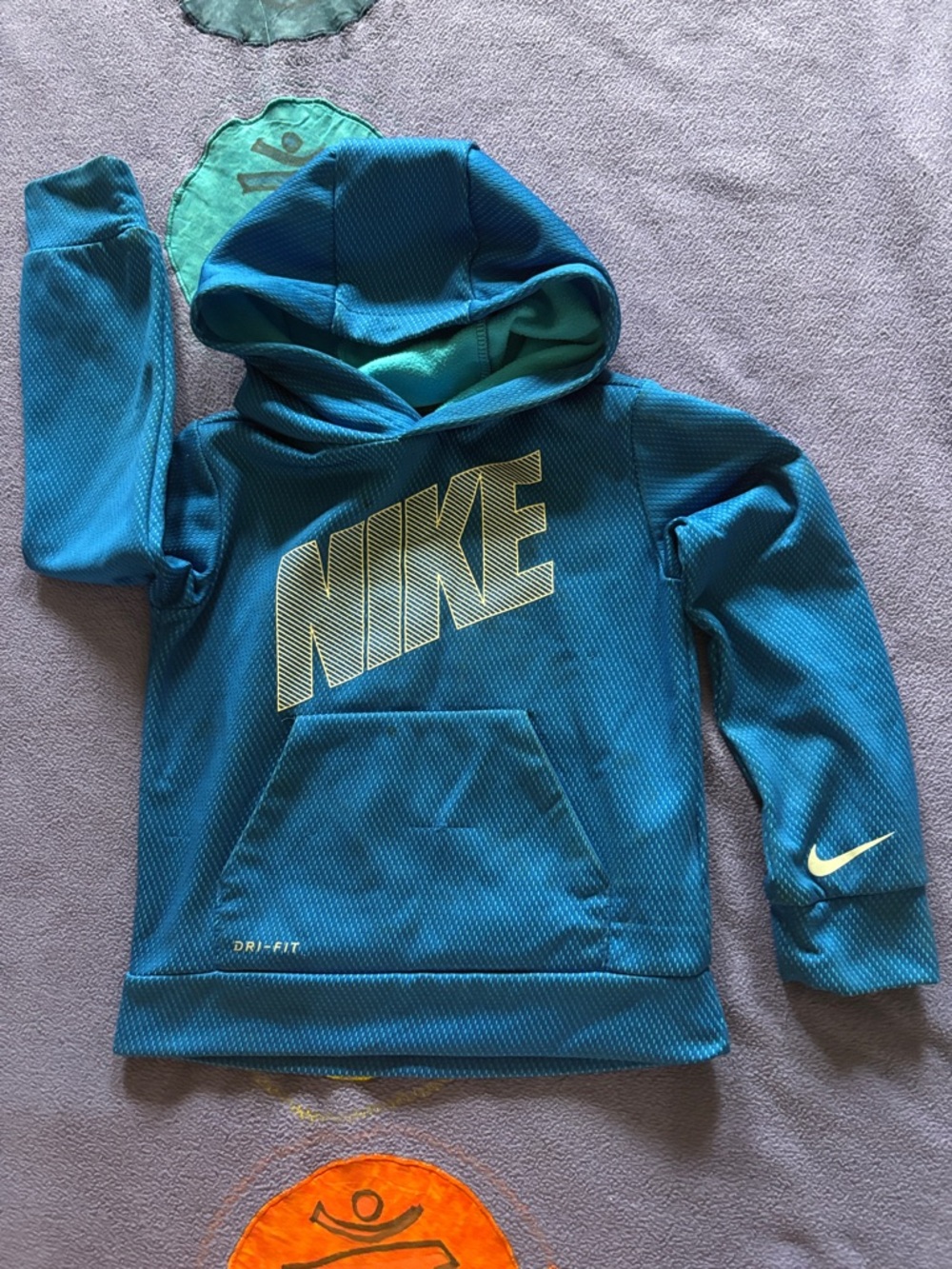 Nike Kids blues Hooded Dri-FIT Pullover with Yellow Logo 4T/xs
